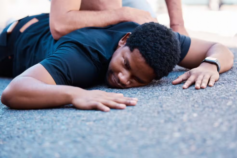 Jovens negros representam 73% dos óbitos por causas externas no Brasil, aponta estudo da Fiocruz
