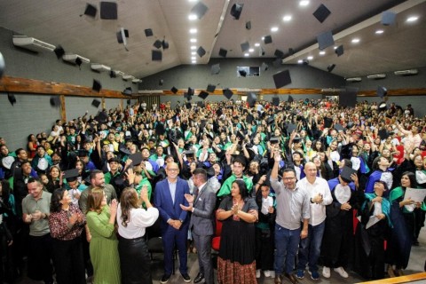Com formatura de alunos dos cursos técnicos do Ieptec, governo do Acre leva oportunidade e emoção na construção do futuro de 315 jovens