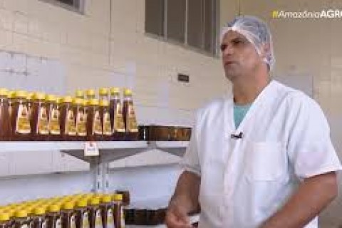 Do campo ao supermercado: produção de mel vira fonte de renda para famílias de apicultores no Acre