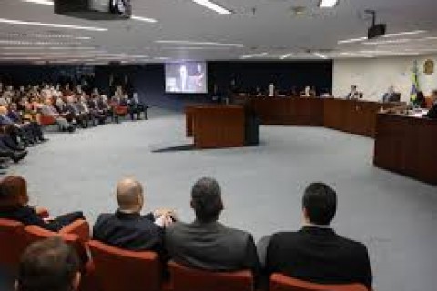 Primeira turma do STF vota contra levar julgamento da denúncia ao Plenário
