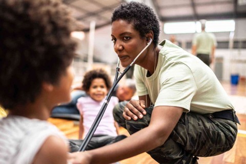 Na Síria, Médicos Sem Fronteiras oferece assistência humanitária a milhares de deslocados