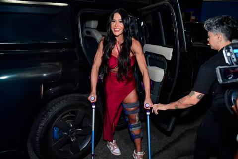 Gracyanne Barbosa é assaltada na Barra Olímpica e tem carro levado por bandidos