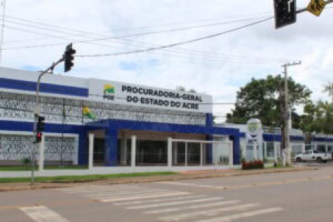 Procuradoria-Geral do Acre publica relação provisória de advogados do cadastro para atuação dativa do Poder Judiciário