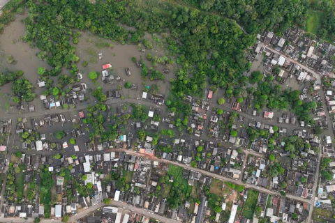 Uma semana após Rio Acre transbordar, enchente já afeta 25 mil pessoas em Rio Branco
