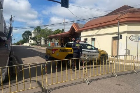 Trânsito de veículos no centro de Rio Branco será alterado nos dias de Carnaval