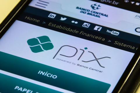 Banco Central cria teto para Pix como forma de combater crime organizado
