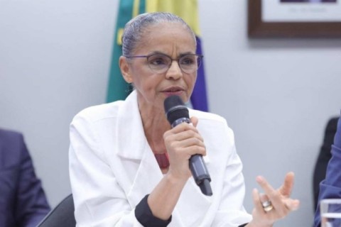 Na Câmara, Marina diz que cortes no Orçamento potencializaram queimadas