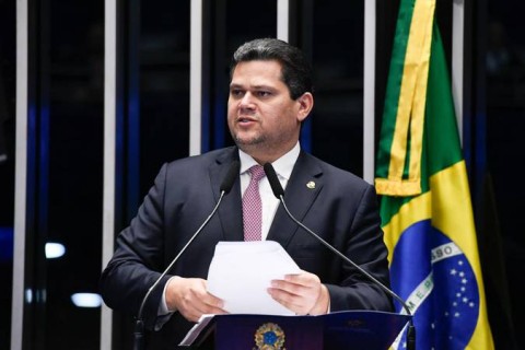 Davi Alcolumbre é eleito presidente do Senado com 73 votos e volta ao posto após quatro anos