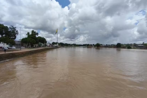 Após sequência de reduções, Rio Acre sobe 3 centímetros e segue acima da cota de transbordo em Rio Branco