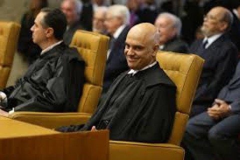 Tentativa de golpe: julgamento de Bolsonaro só vai a plenário se Moraes ou maioria da 1ª Turma assim quiserem