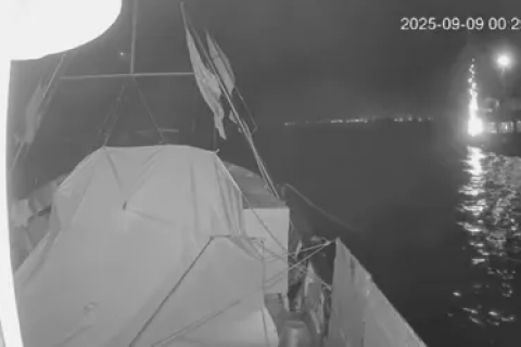 Veja momento em que Flotilha para Gaza teria sido atingida por drone